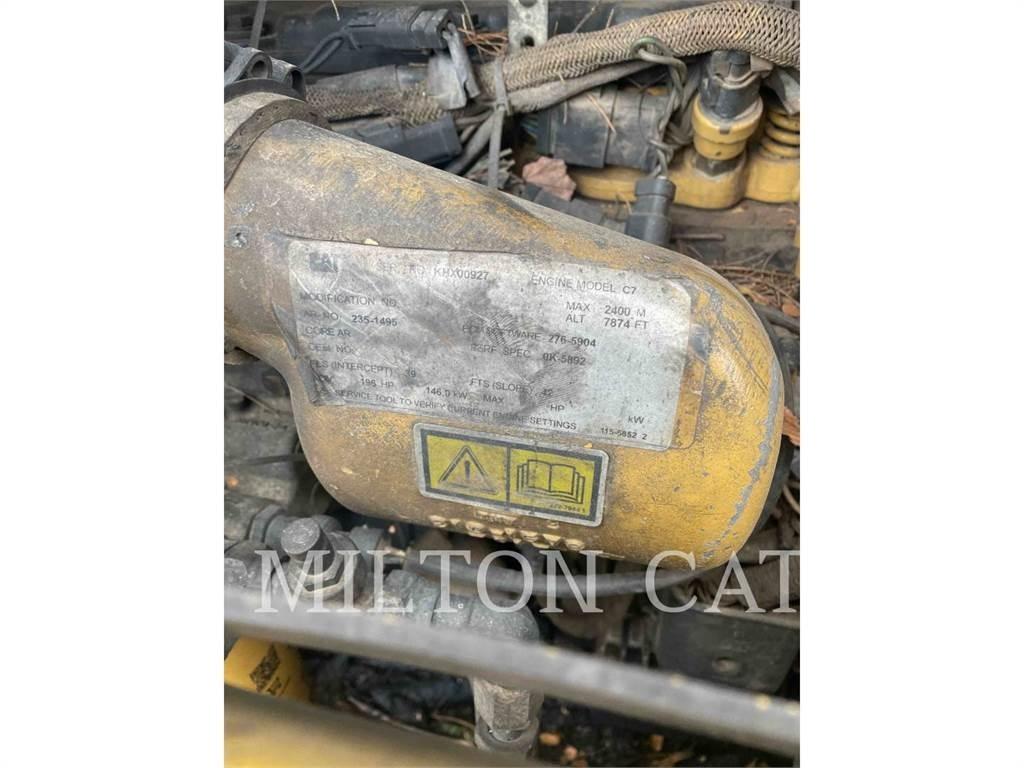 CAT 535C Skidery