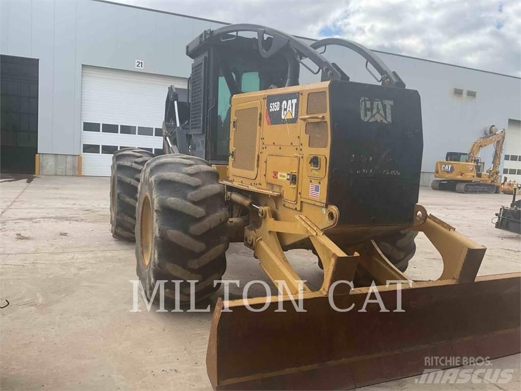 CAT 535D Skidery