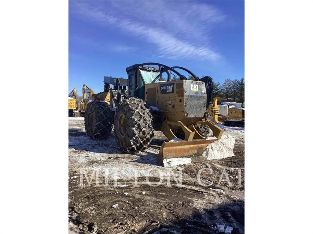 CAT 545D Skidery