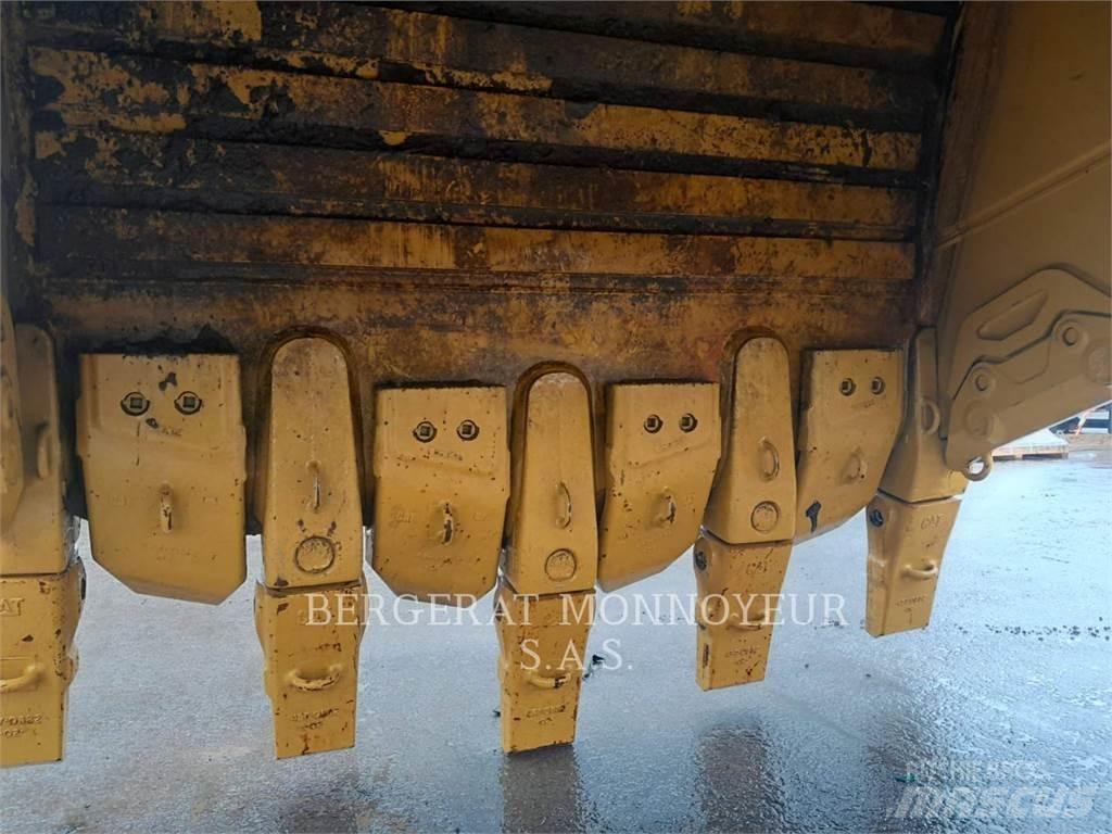CAT 6015B Koparki gąsienicowe