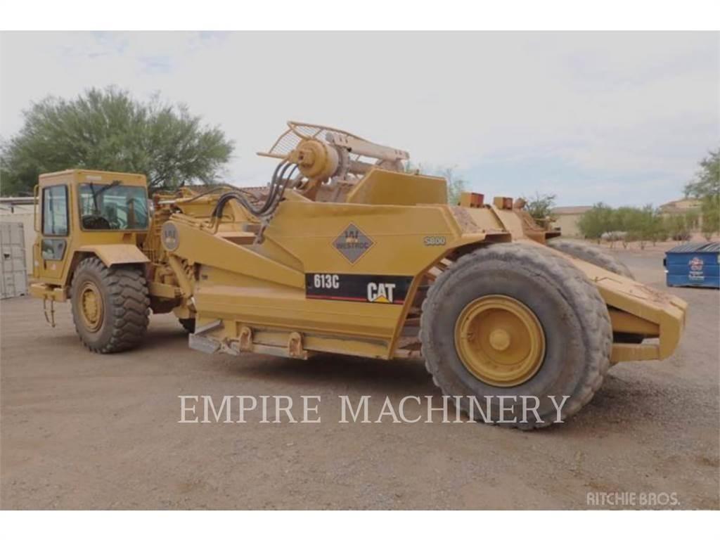 CAT 613C Skrobaki