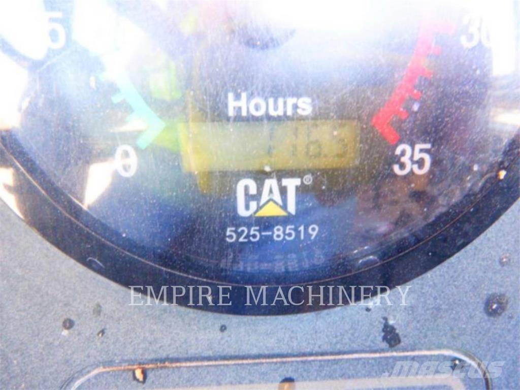 CAT 613C Skrobaki
