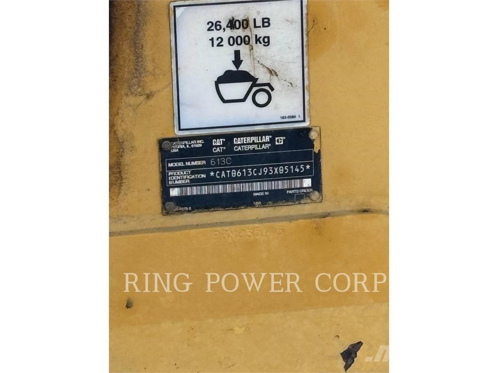 CAT 613C Skrobaki