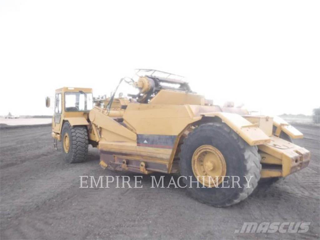 CAT 613C Skrobaki