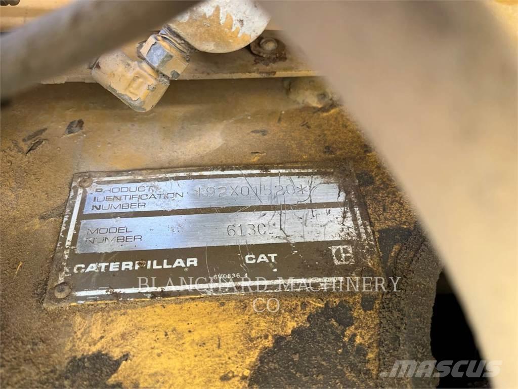CAT 613C Skrobaki
