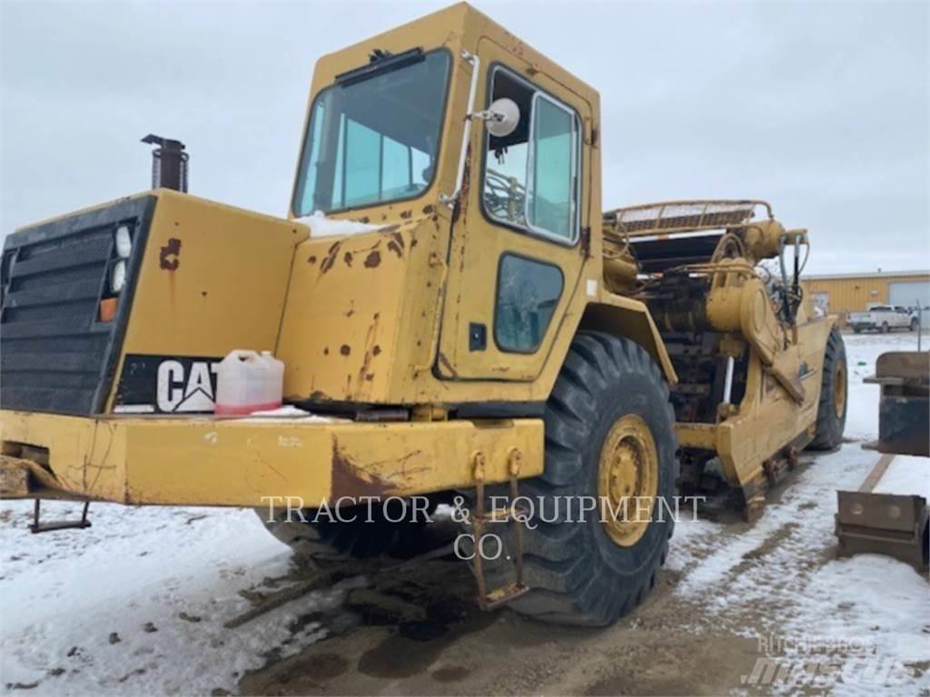 CAT 615C Skrobaki