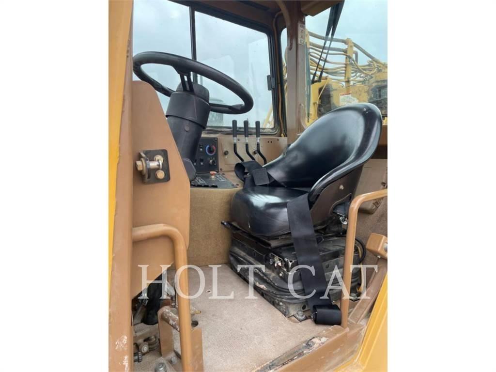 CAT 615CII Skrobaki
