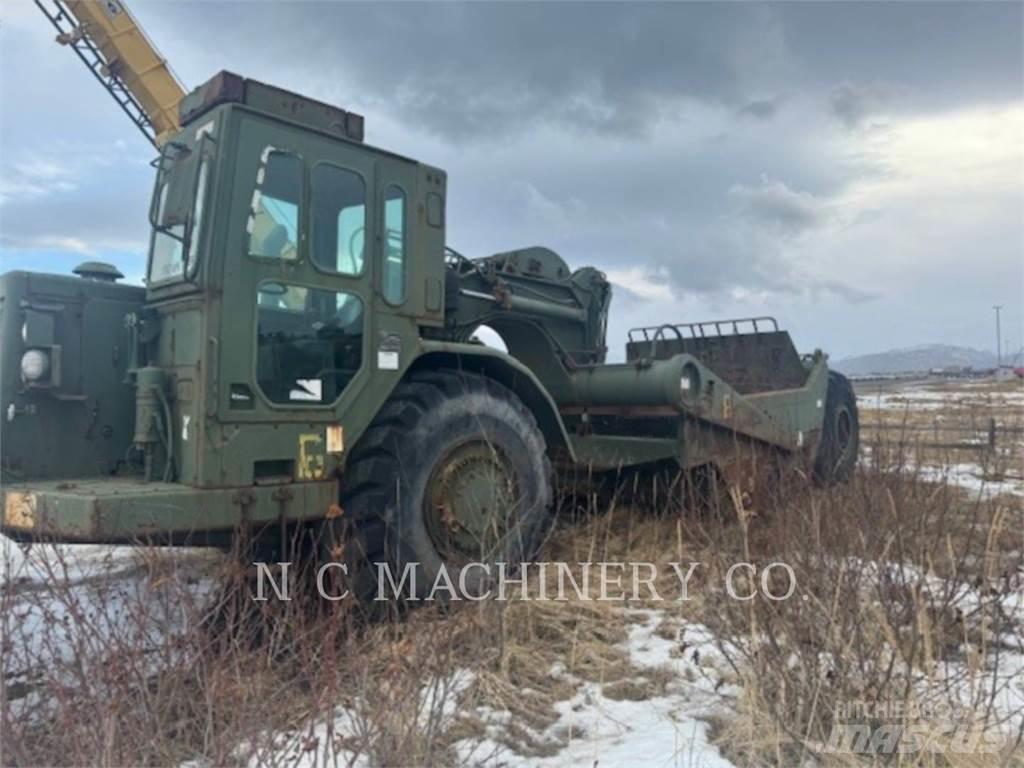 CAT 621B Skrobaki
