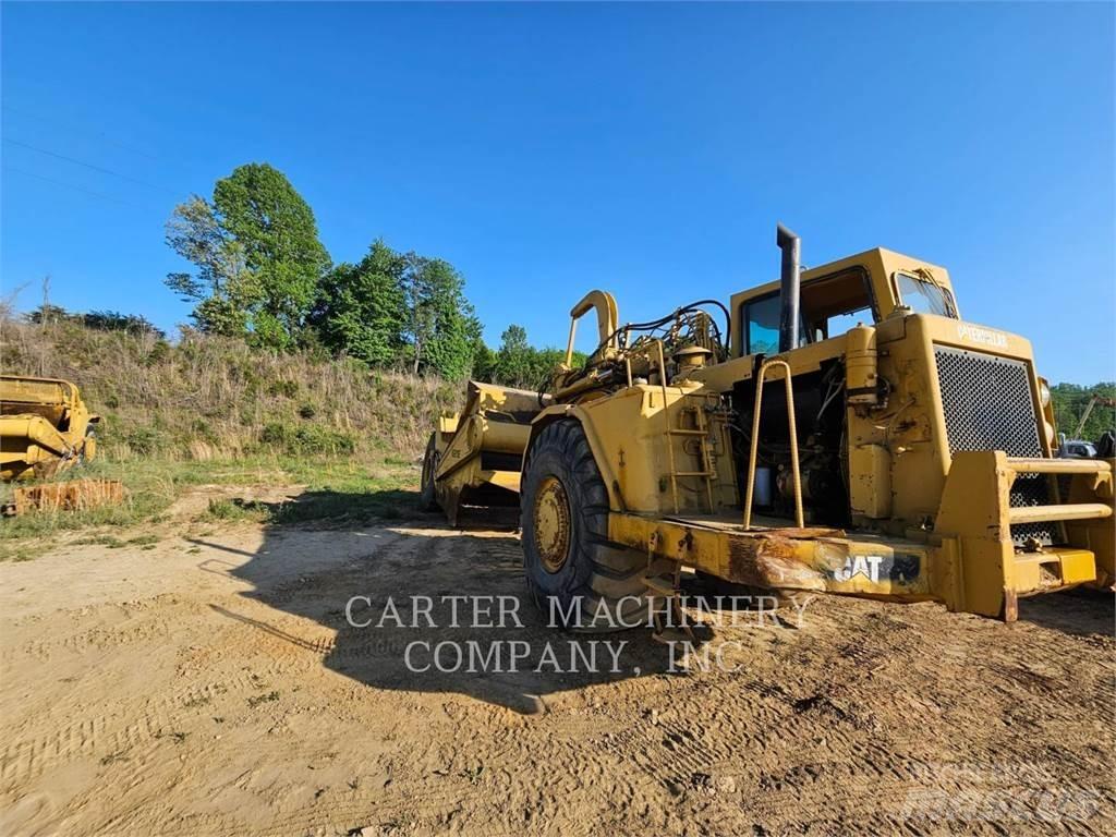 CAT 621E Skrobaki