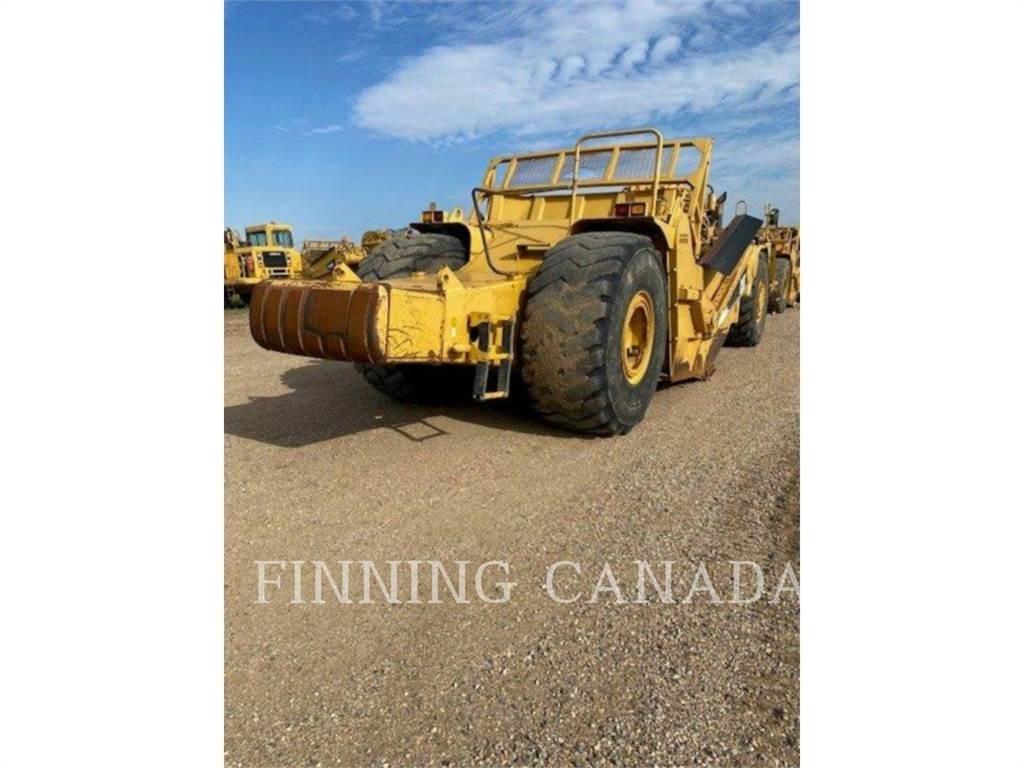 CAT 621G Skrobaki