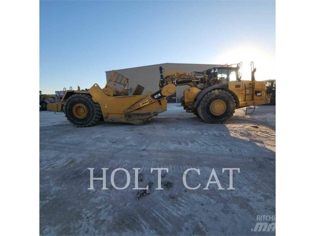 CAT 621K Skrobaki