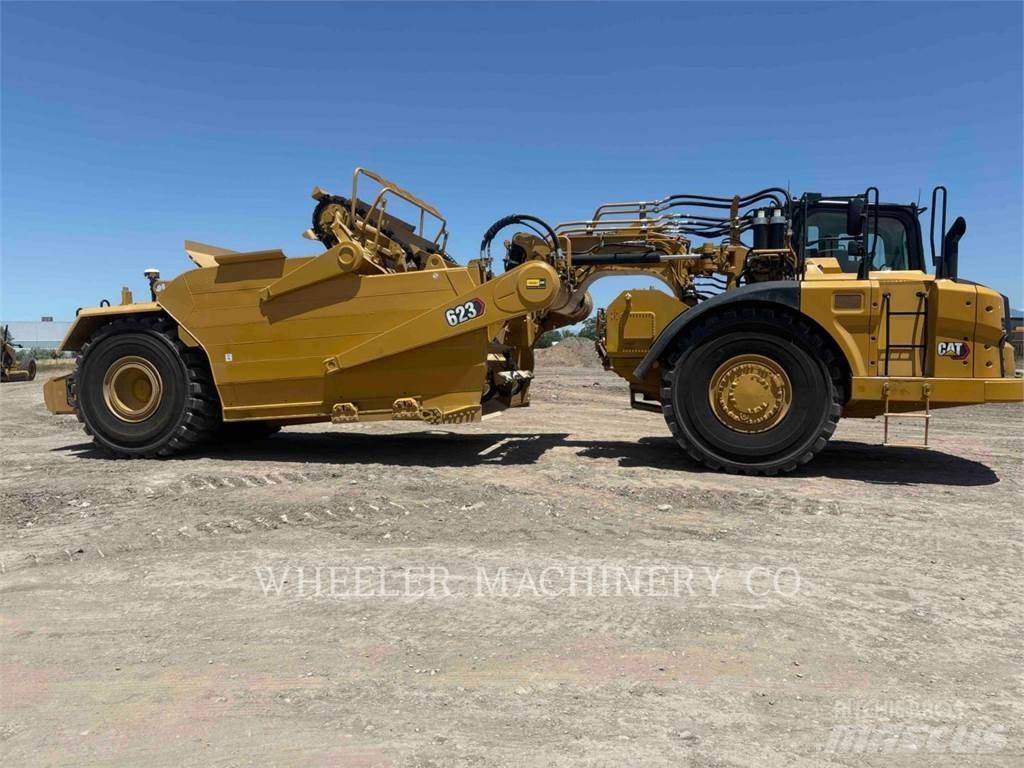 CAT 623 Skrobaki