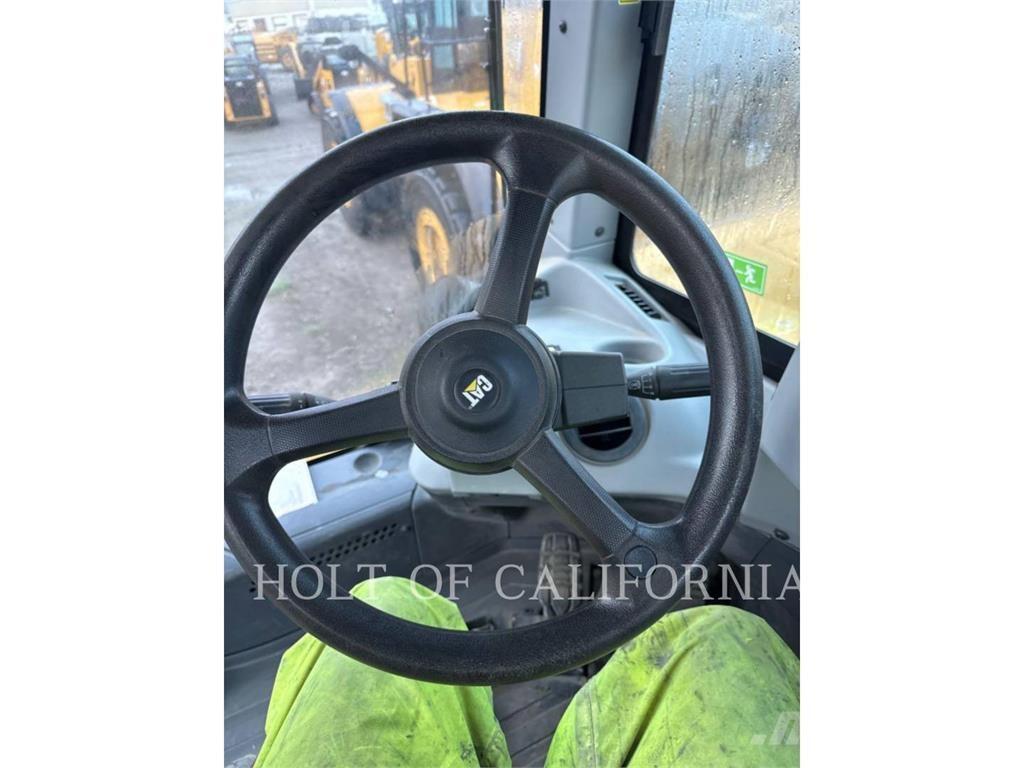 CAT 623 Skrobaki