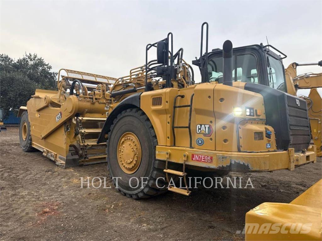 CAT 623 Skrobaki