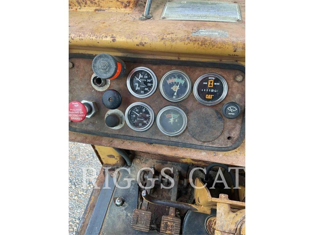CAT 623B Skrobaki