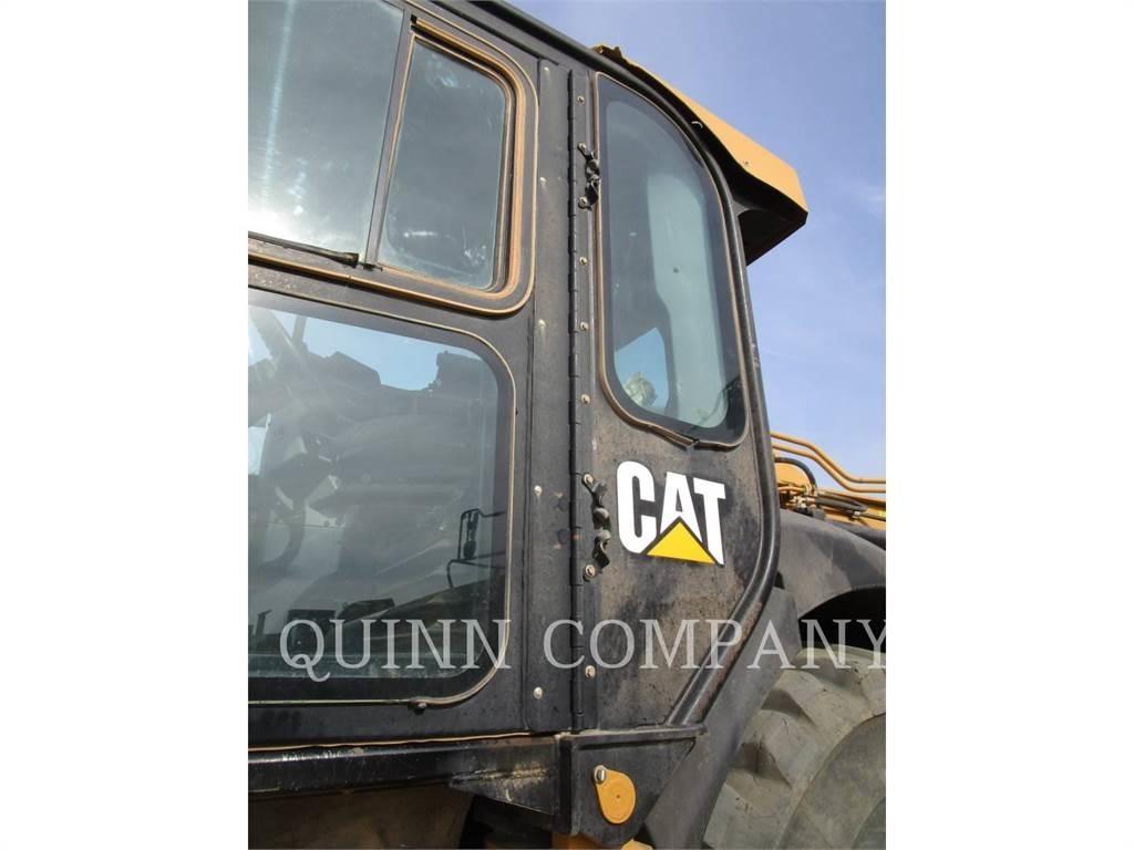 CAT 623H Skrobaki