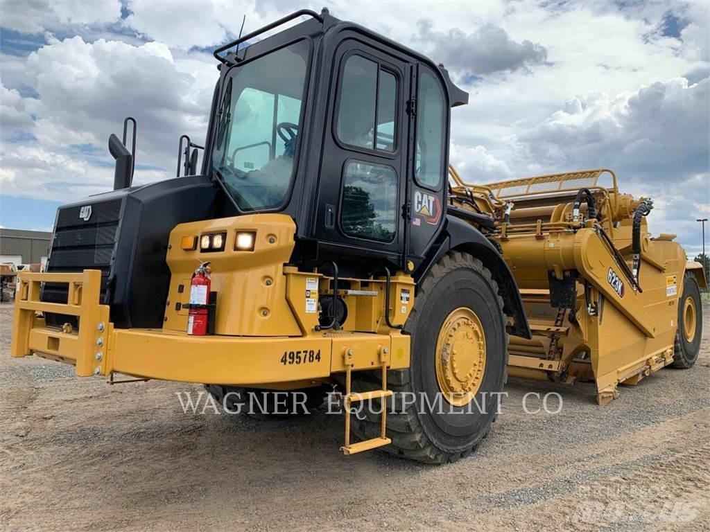 CAT 623K Skrobaki