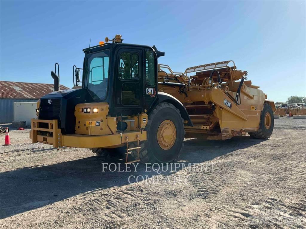 CAT 623K Skrobaki