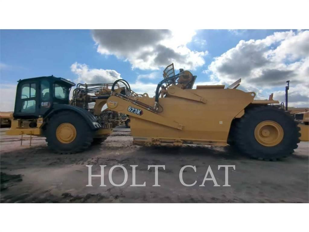 CAT 623K Skrobaki