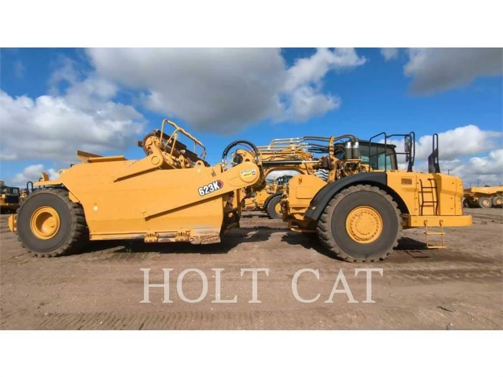 CAT 623K Skrobaki