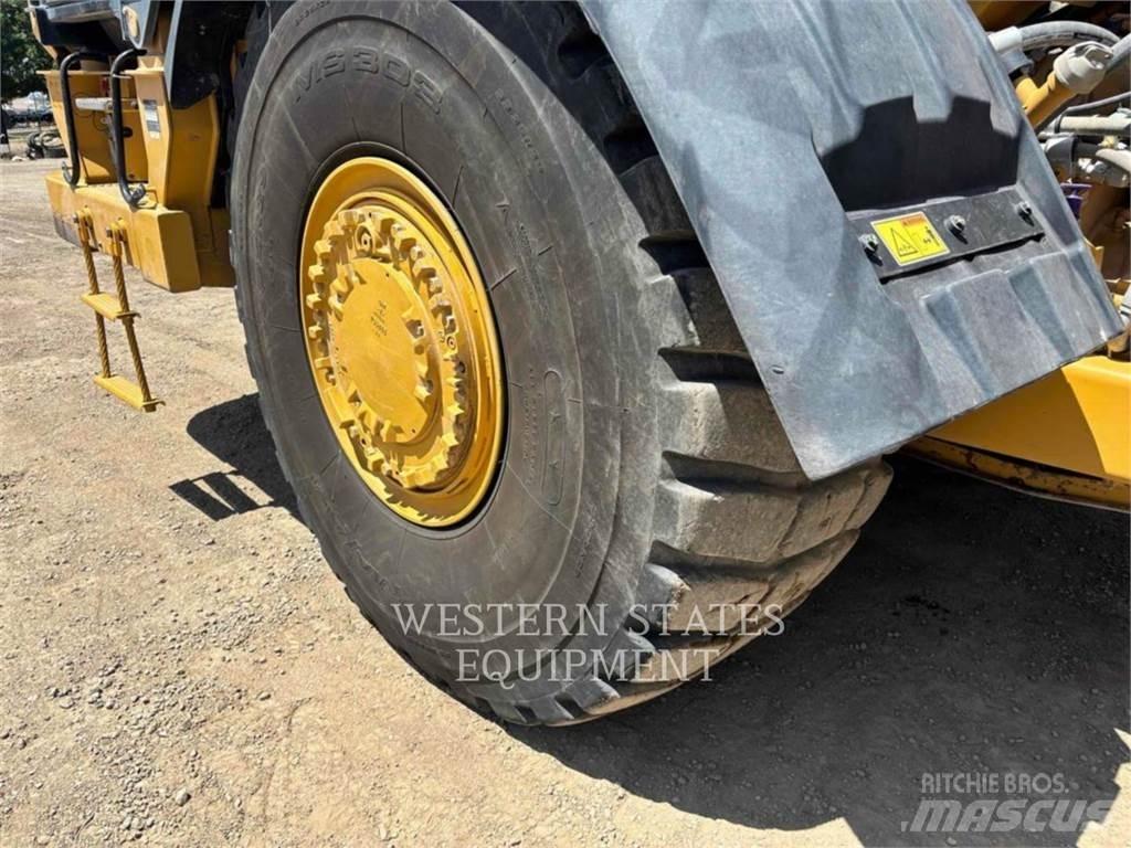 CAT 623K Skrobaki