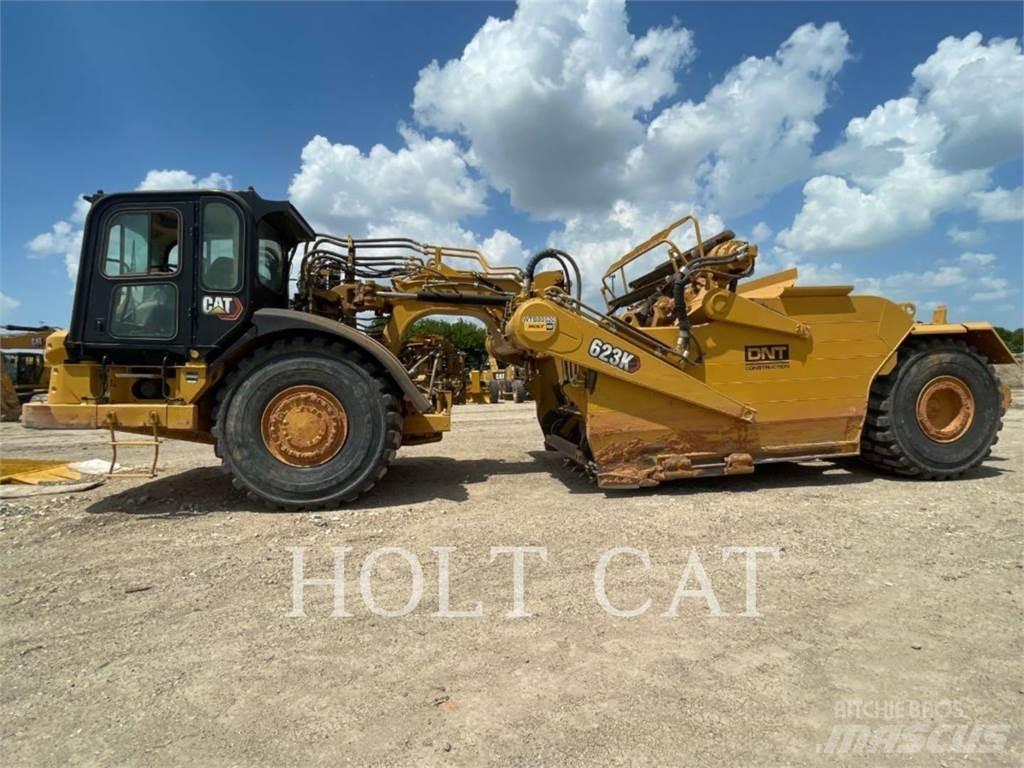 CAT 623K Skrobaki