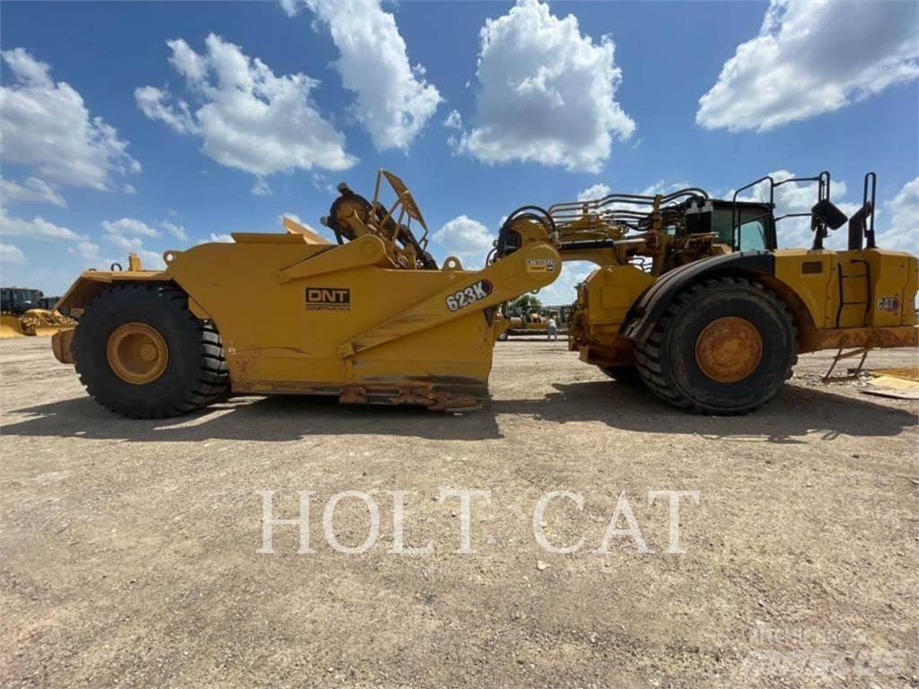 CAT 623K Skrobaki