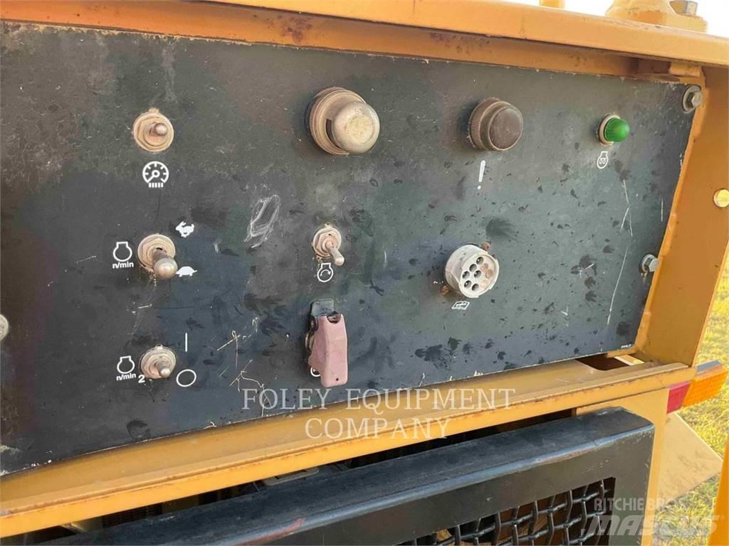 CAT 627G Skrobaki