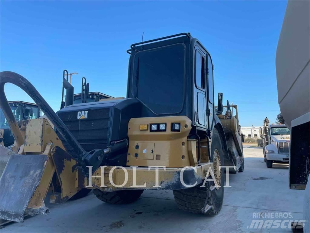 CAT 627K Skrobaki