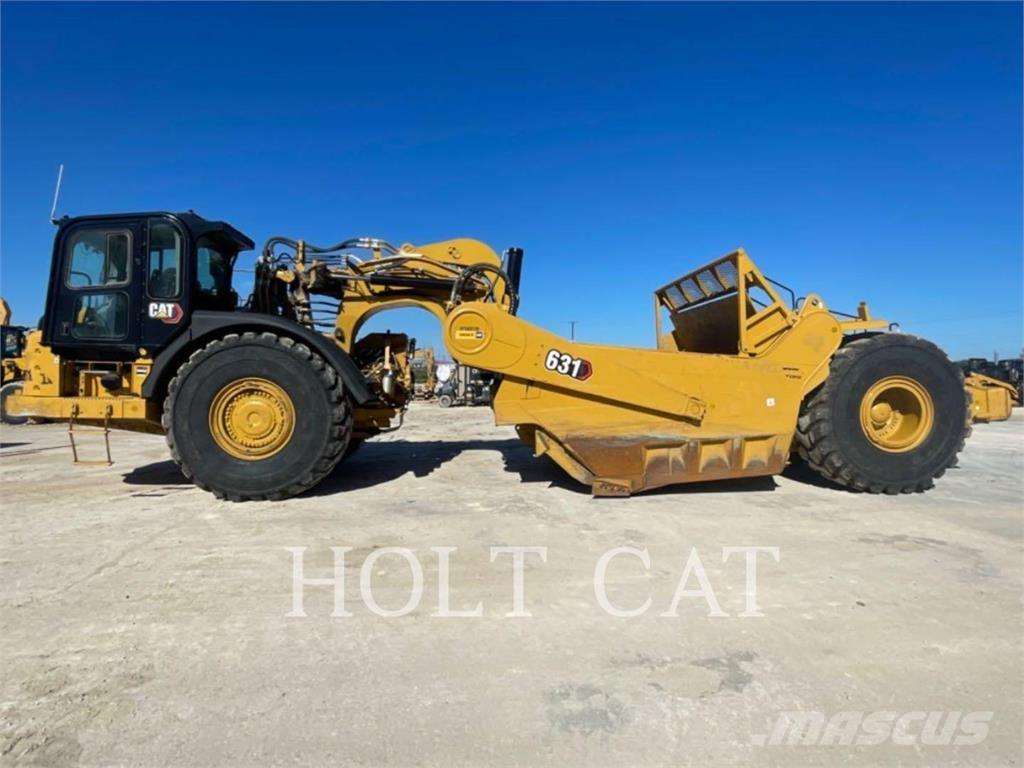 CAT 631 Skrobaki