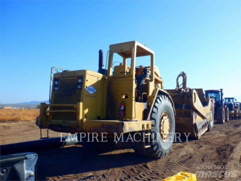 CAT 631D Skrobaki