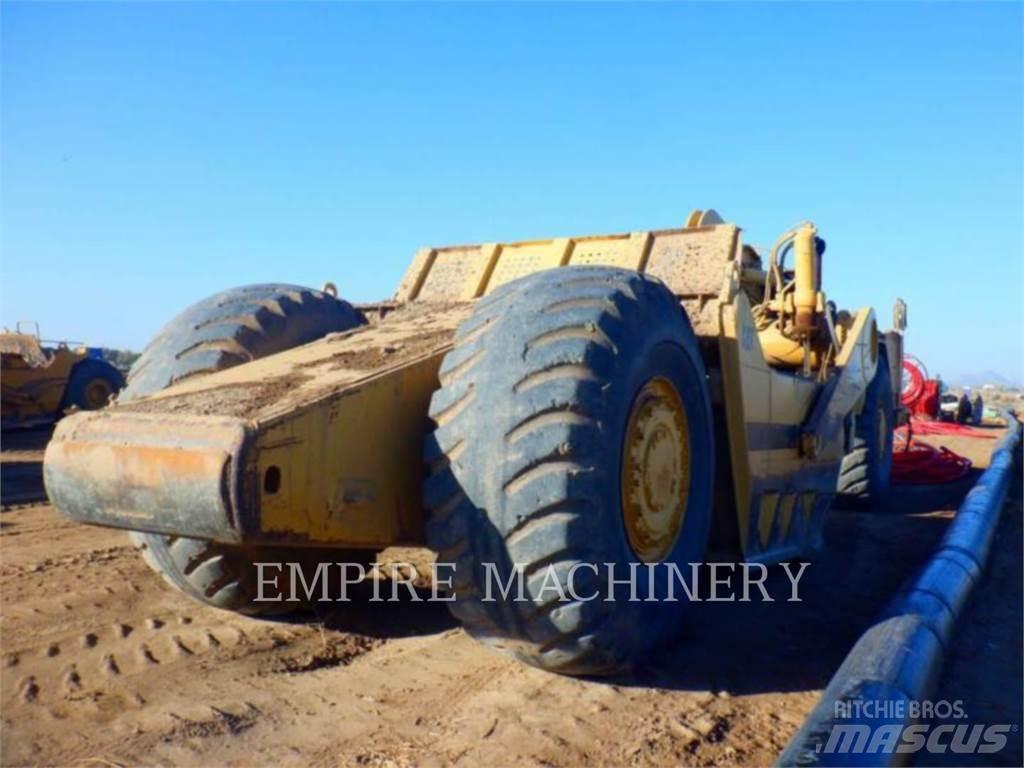 CAT 631D Skrobaki