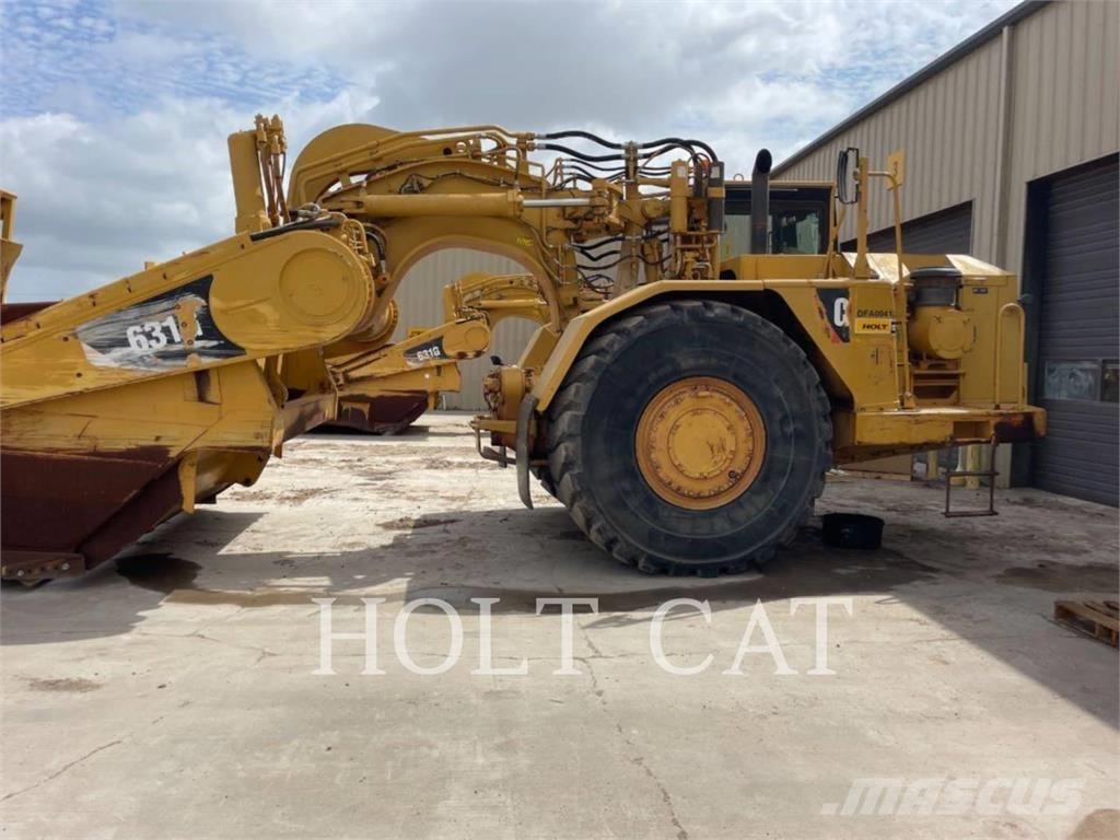 CAT 631G Skrobaki