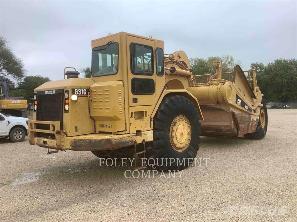 CAT 631G Skrobaki