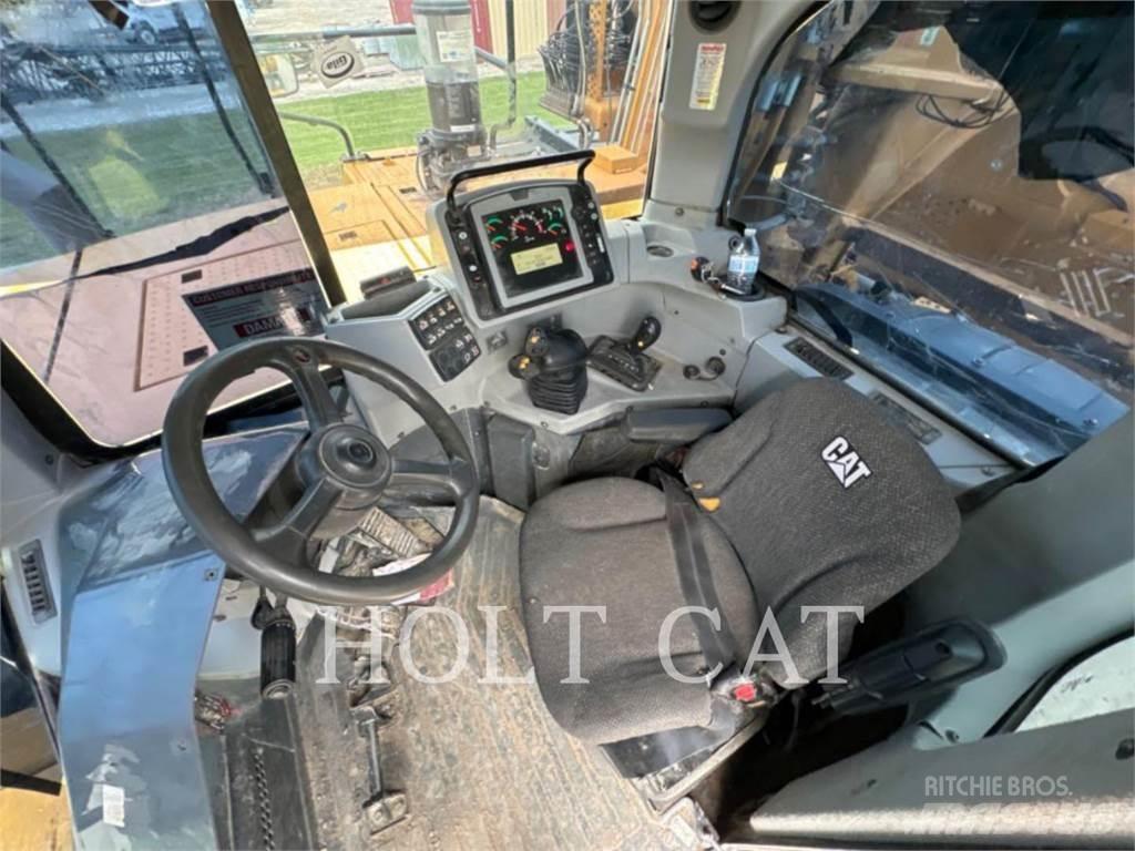 CAT 631K Skrobaki