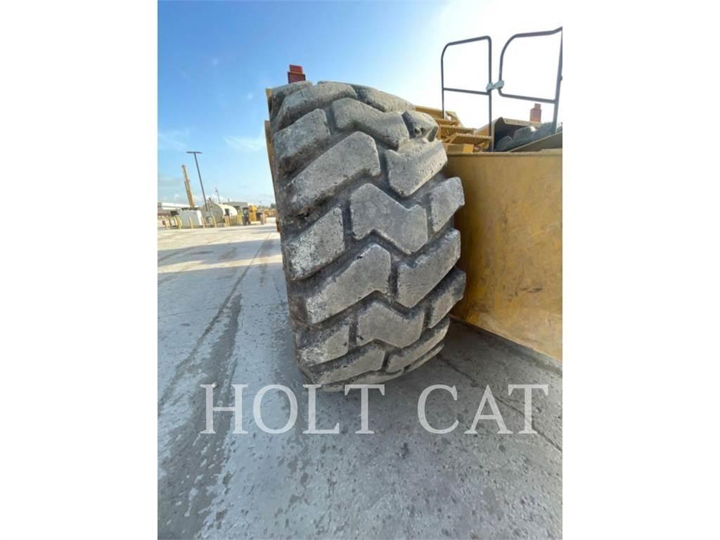 CAT 631K Skrobaki