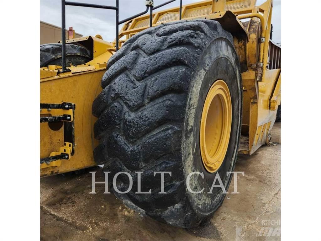 CAT 631K Skrobaki