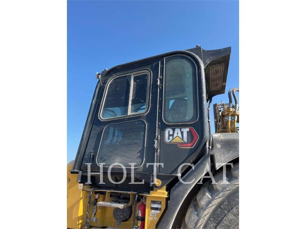 CAT 631K Skrobaki