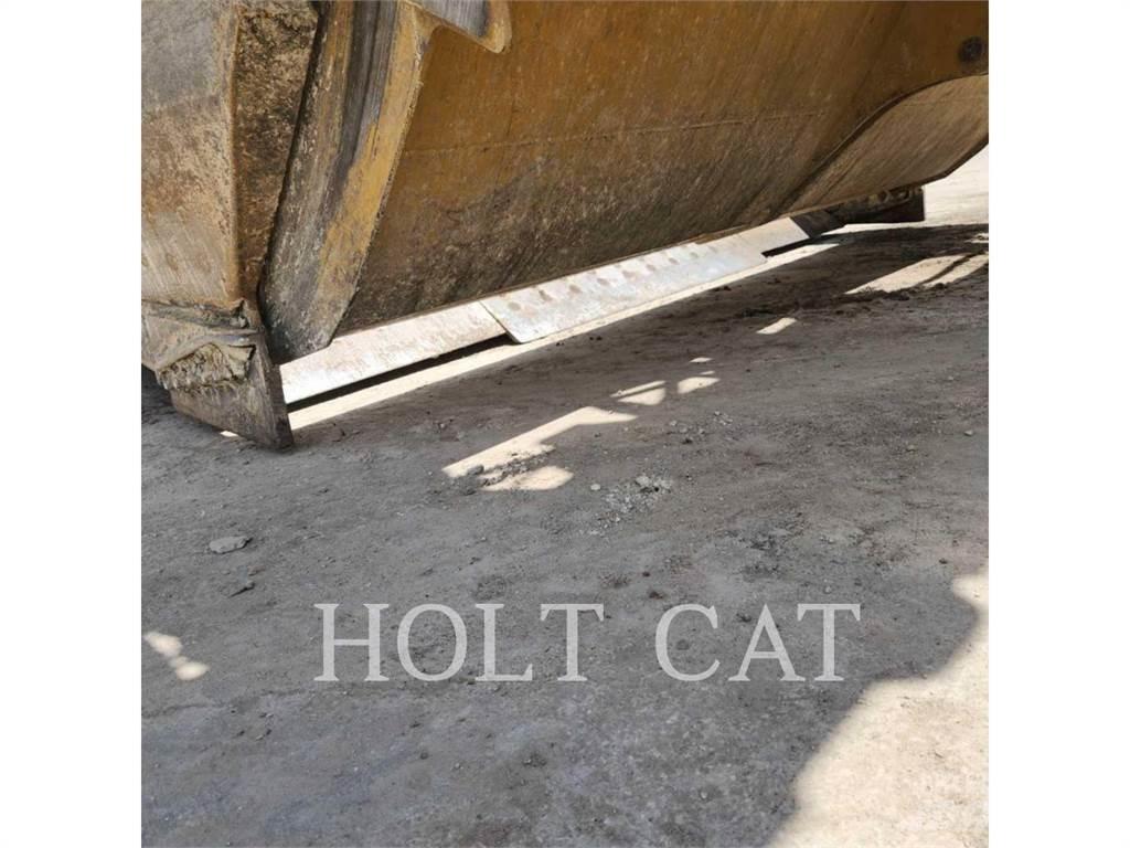 CAT 631K Skrobaki