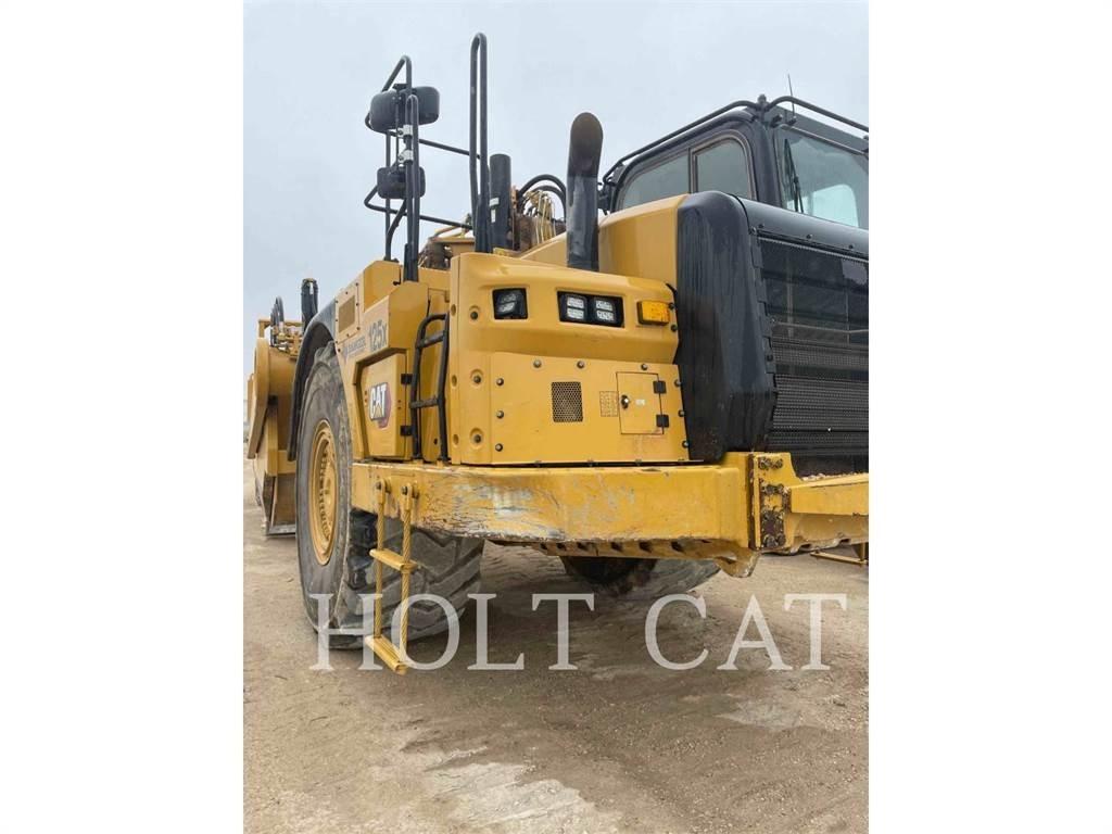 CAT 631K Skrobaki