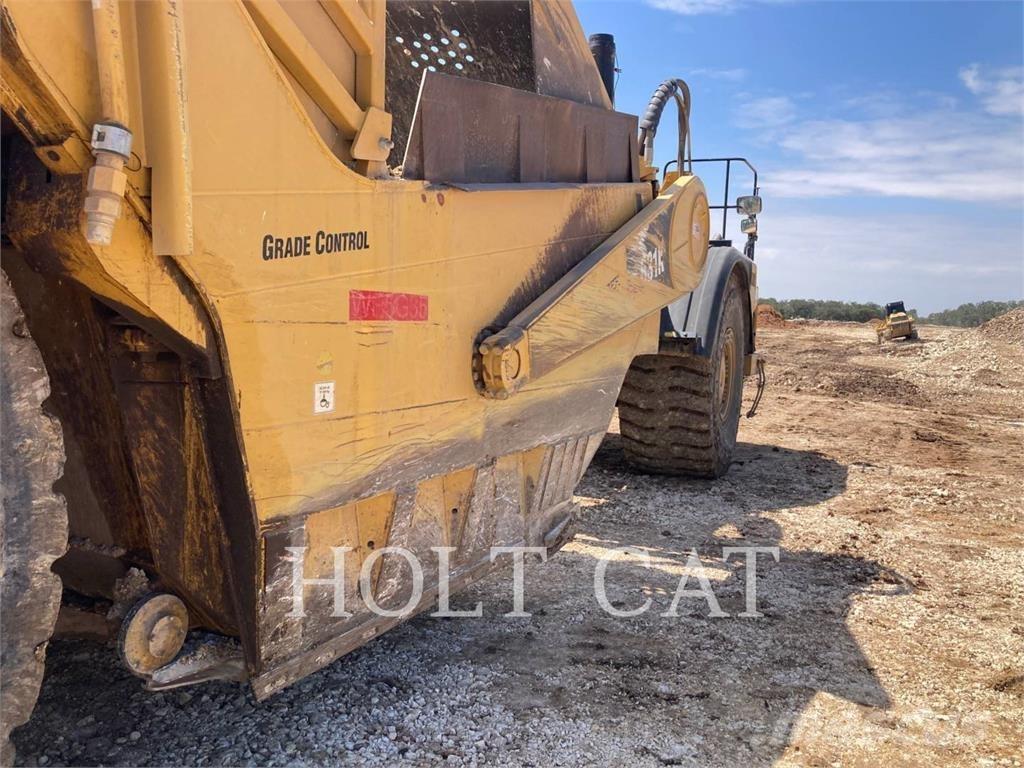 CAT 631K Skrobaki