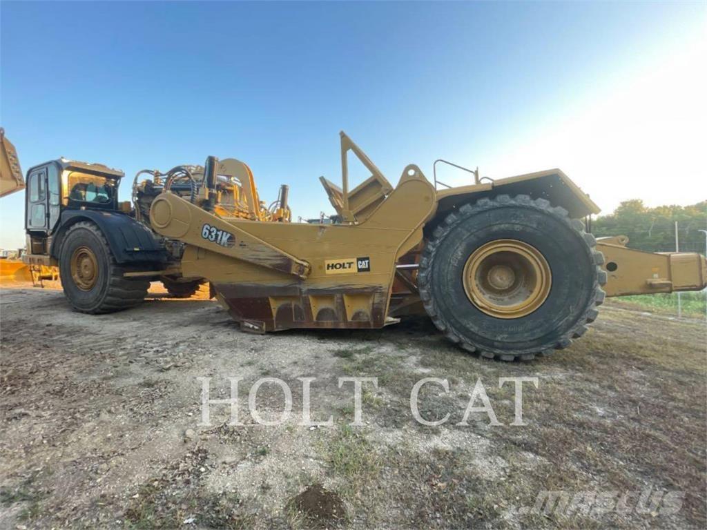 CAT 631K Skrobaki