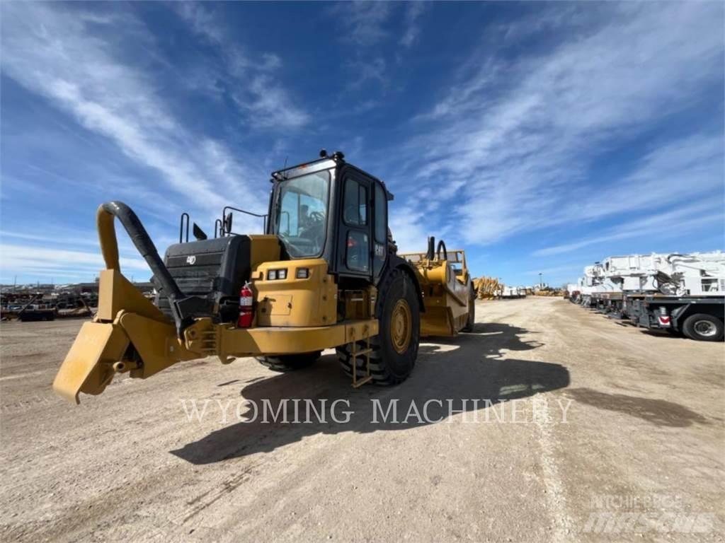 CAT 637 Skrobaki