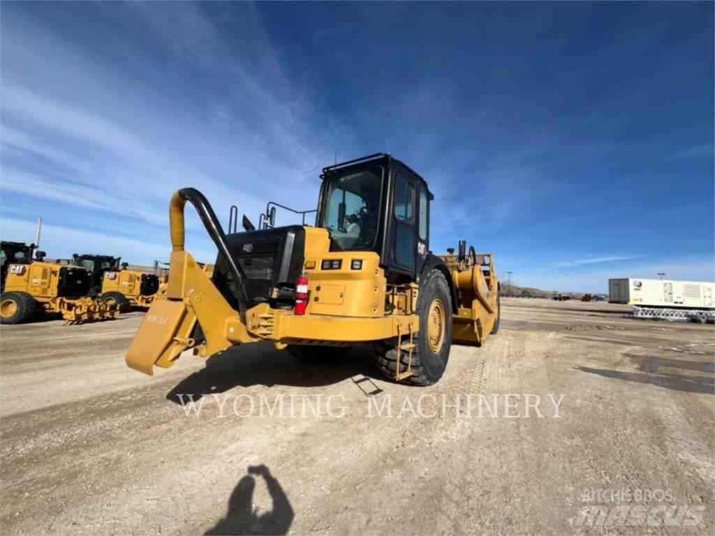 CAT 637 Skrobaki