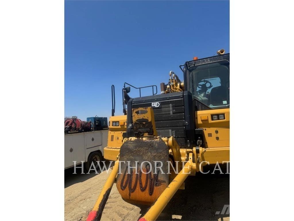 CAT 657 Skrobaki