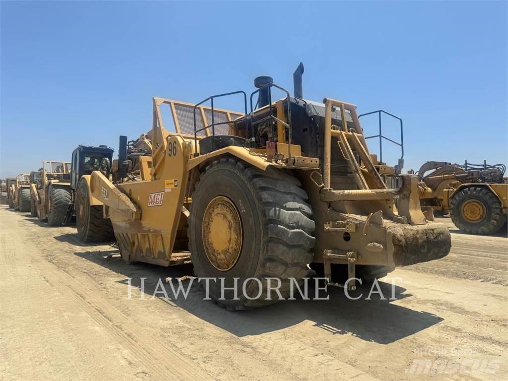 CAT 657 Skrobaki