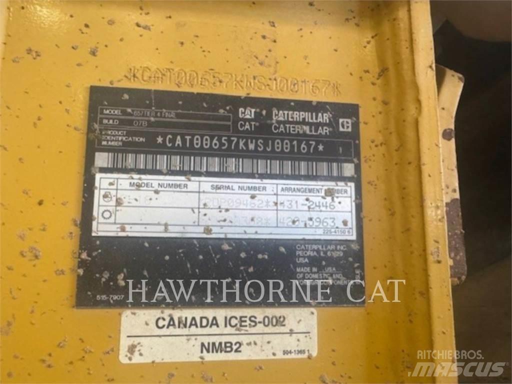CAT 657 Skrobaki