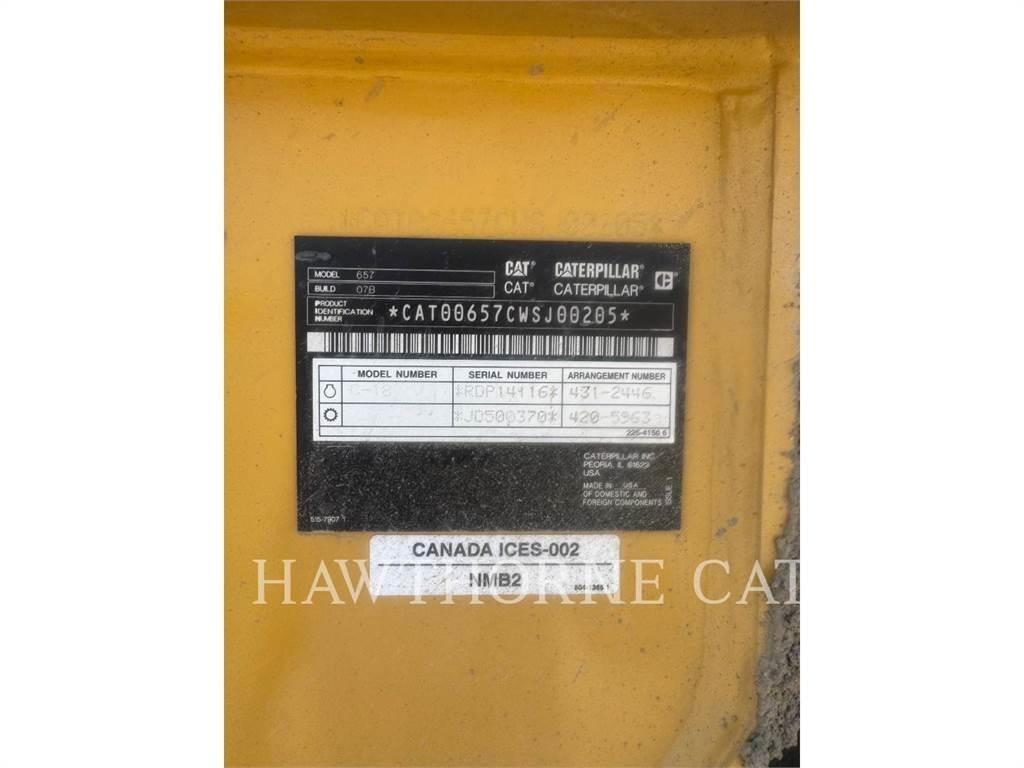 CAT 657 Skrobaki