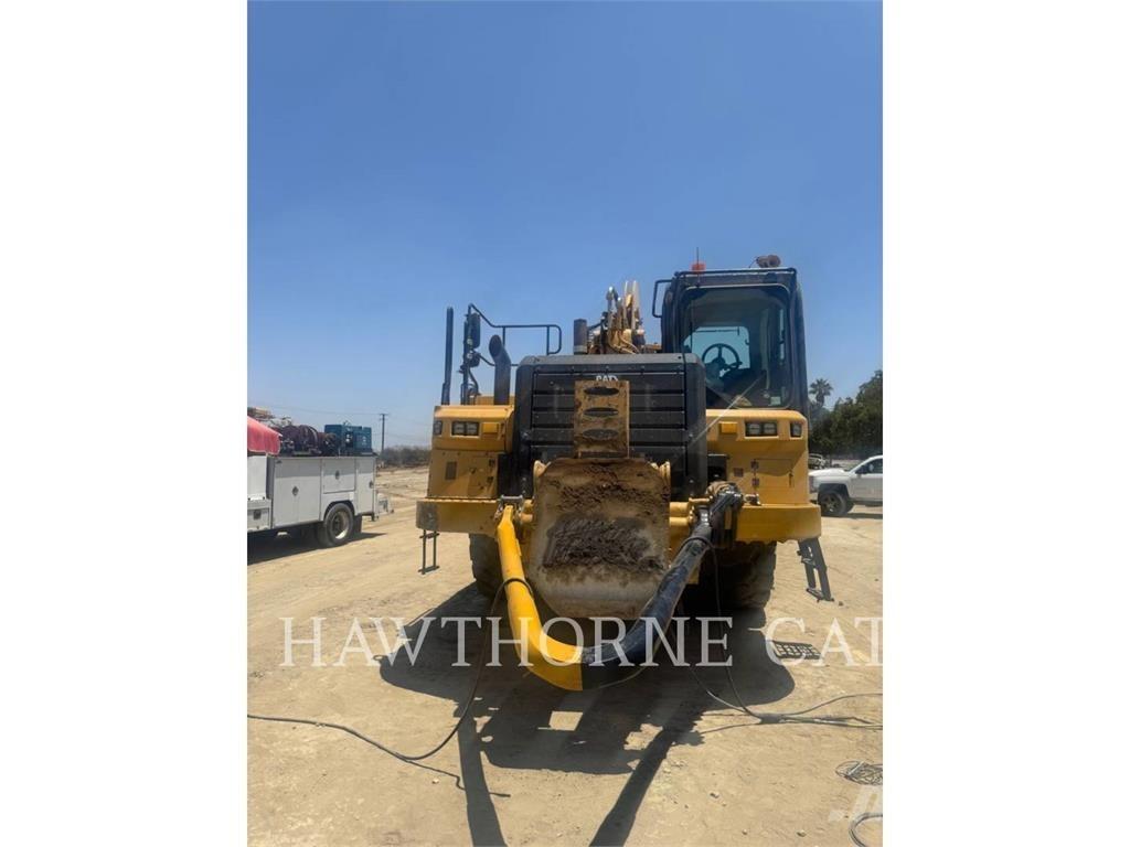 CAT 657 Skrobaki
