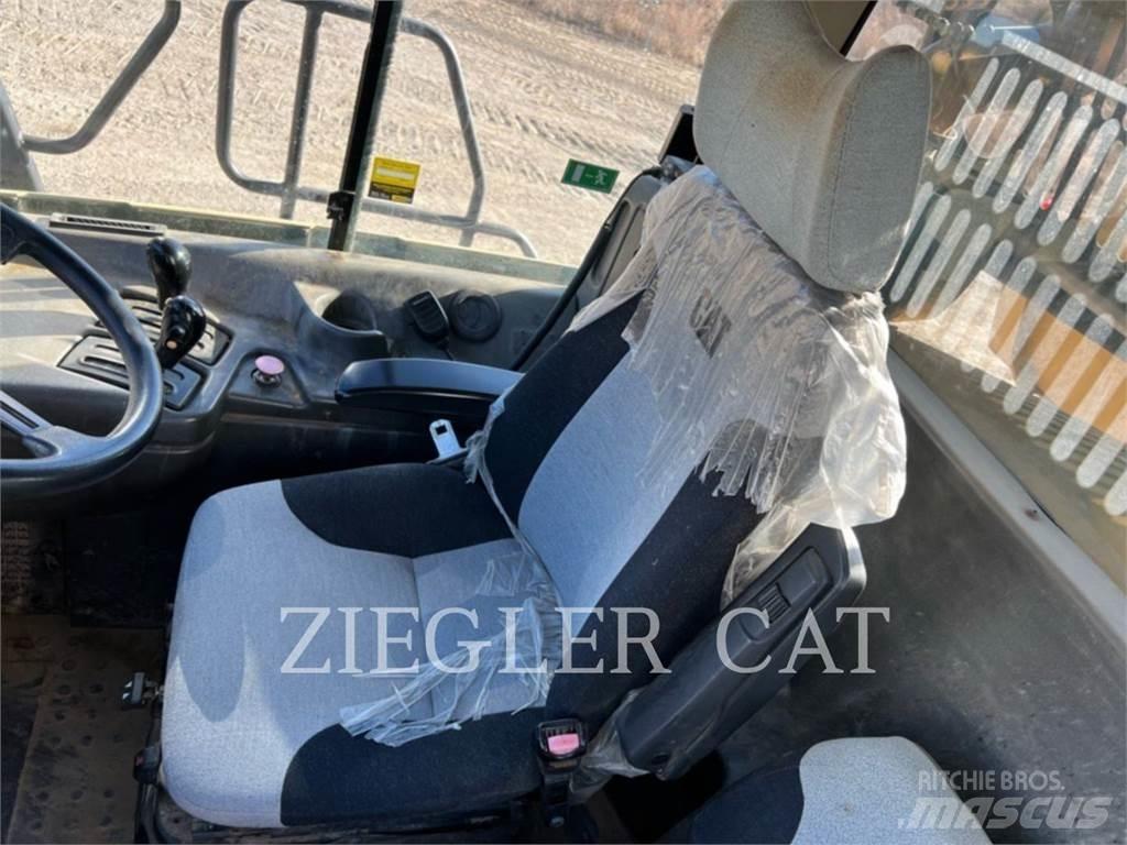 CAT 725 Wozidła przegubowe